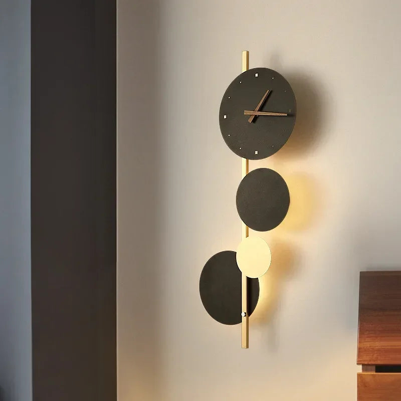 Lampara De Pared Con Reloj Integrado.